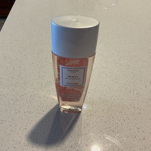 Chanson D’Eau Peach Fragrance Mist - Picture 1 of 2